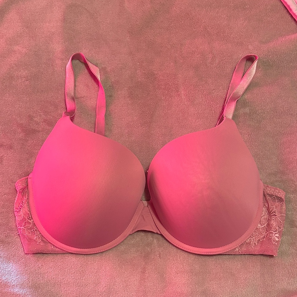 Victoria’s Secret Pink Lace Bra